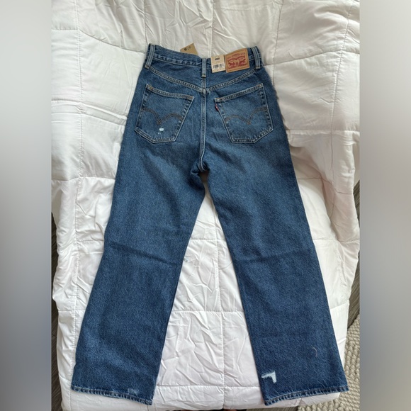 Levi’s Ribcage Ankle Straight Jean - Picture 11 of 13